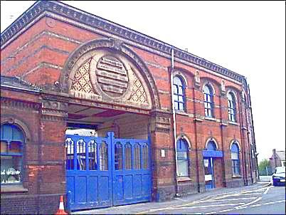 overhouse.jpg (34690 bytes)